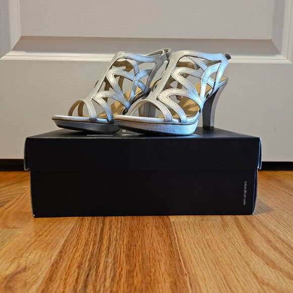Naturalizer Danya Silver Sandals, 6.5M (NEVER WORN) - Picture 2 of 6